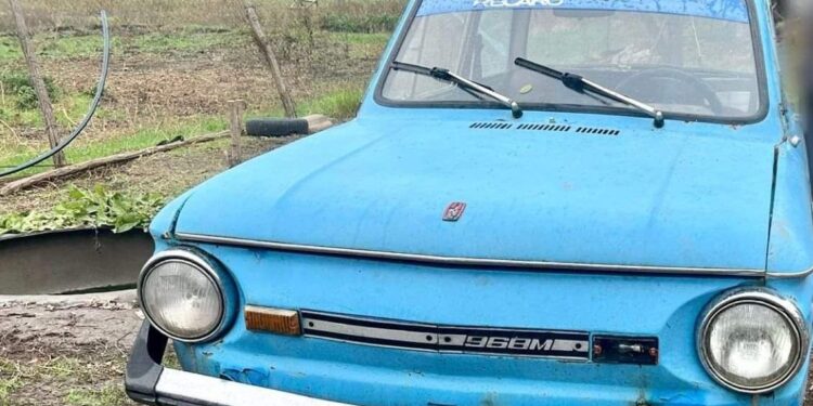 На Вознесенщині водій збив чоловіка задом “Запорожця” і втік (ФОТО)