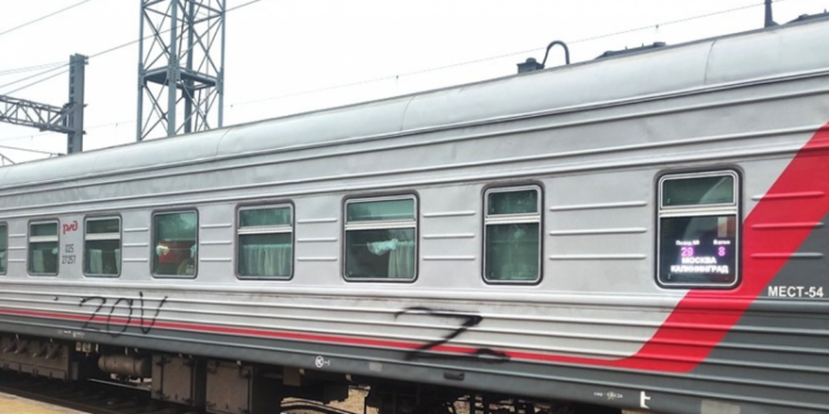 У Литві російських провідників змусили змивати символ “Z” з вагона