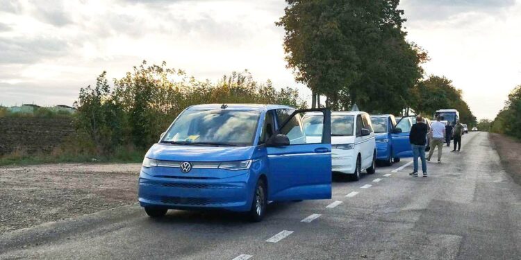 Миколаївщина отримала 10 мікроавтобусів для дітей з особливими освітніми потребами від землі Нижня Саксонія в Німеччині (ФОТО)