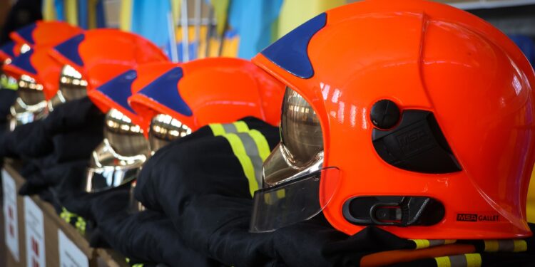 Підрозділи місцевої пожежної охорони 16 громад Миколаївщини отримали від Данії спеціальний захисний одяг (ФОТО)