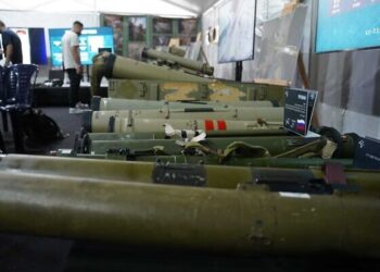 Армія Ізраїлю у таємних тунелях Хезболли знайшла схрон з російською зброєю (ФОТО, ВІДЕО)