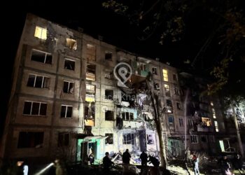 Окупанти скинули КАБи на 5-поверхівку в Харкові (ФОТО, ВІДЕО)