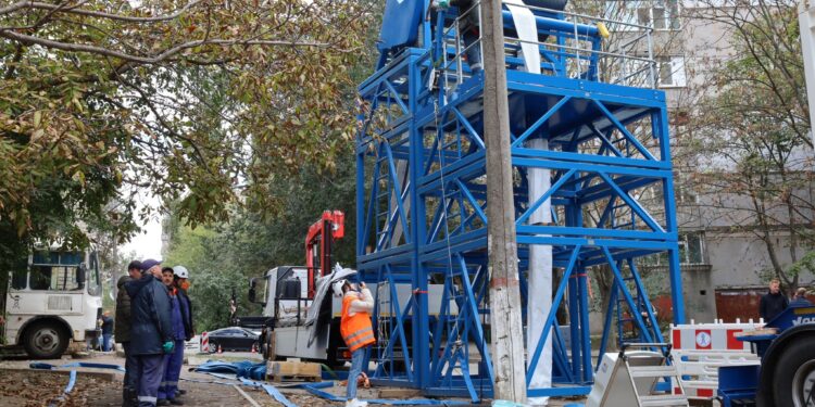 У Миколаєві для ремонту каналізації почали використовувати сучасну технологію «полімерної панчохи» (ФОТО)