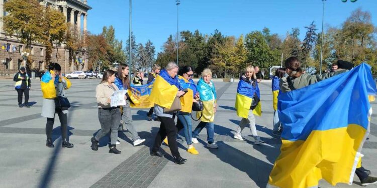 “Поверніть “123-тю” на південь” – у Миколаєві відбулась традиційна хода рідних бійців 123 бригади ТрО ЗСУ (ФОТО, ВІДЕО)