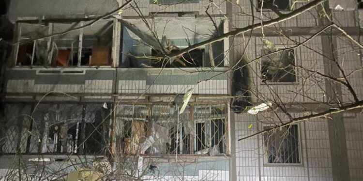 Постраждала 21 людина, серед них 5 дітей – наслідки ворожих атак по Харкову та Чугуєву (ФОТО)
