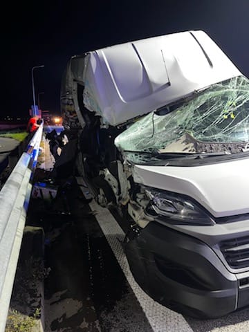 У Польщі мікроавтобус з українцями врізався в причеп - двоє загиблих (ФОТО) 2