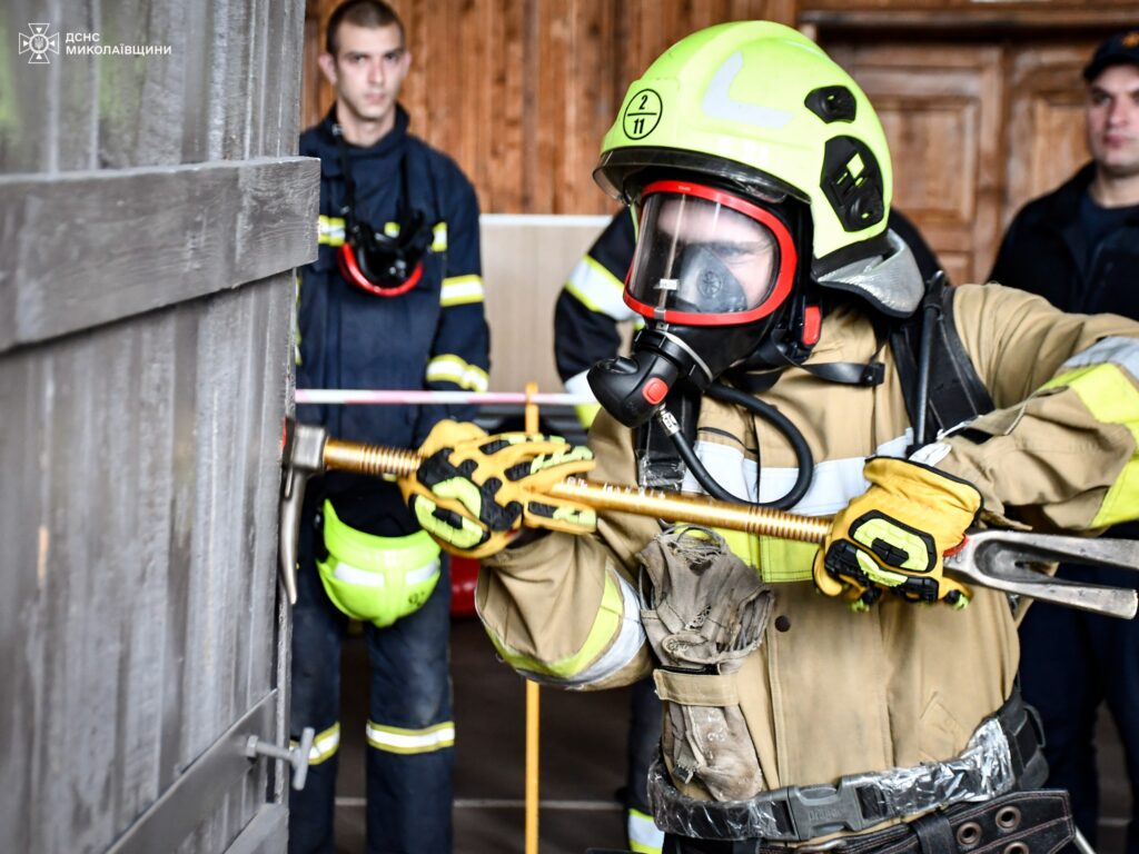 На Миколаївщині визначено кращу ланку газодимозахисної служби – вона рятує в Миколаєві (ФОТО) 10