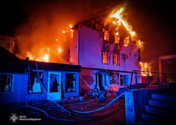 Ворог атакував Миколаїв С-300, руйнування у двох районах міста (ФОТО, ВІДЕО)
