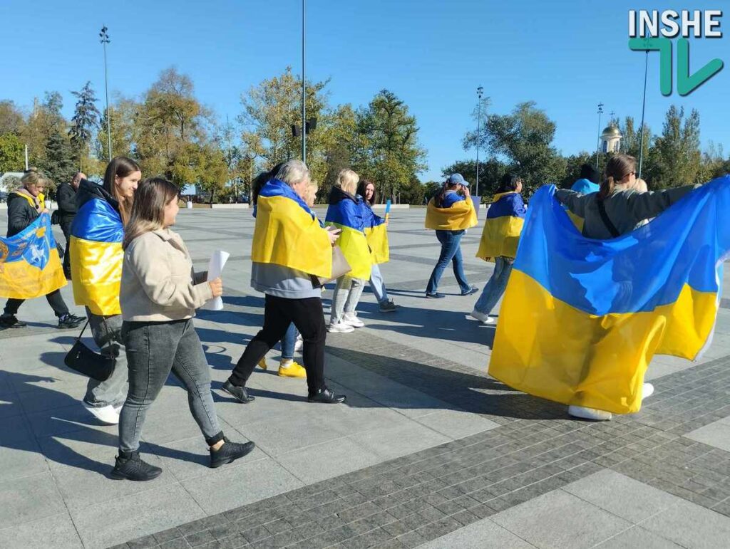 "Поверніть "123-тю" на південь" - у Миколаєві відбулась традиційна хода рідних бійців 123 бригади ТрО ЗСУ (ФОТО, ВІДЕО) 10