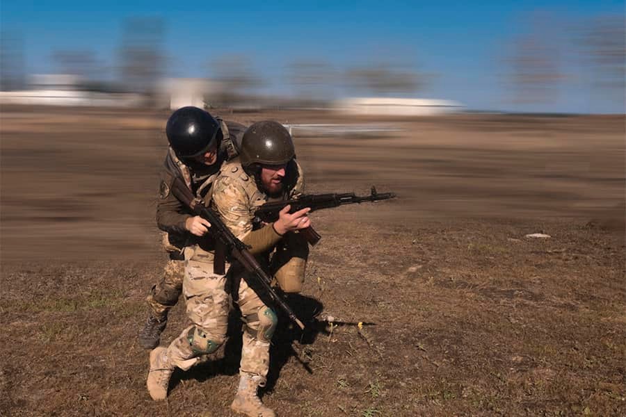 Миколаївські гвардійці проходять психологічну підготовку перед ротацією на фронт (ФОТО) 12