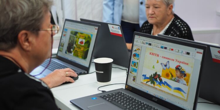 У Миколаєві відбувся всеукраїнський форум освіти дорослих (ФОТО)