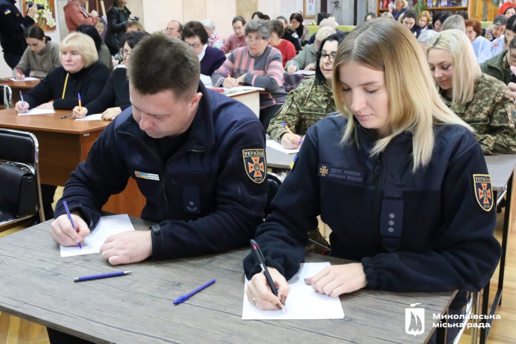 Миколаївці долучились до написання радіодиктанту національної єдності (ФОТО) 18