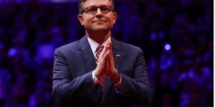 Трамп і його команда на мітингу у Нью-Йорку відзначились расистськими висловлюваннями. Є реакція (ФОТО)