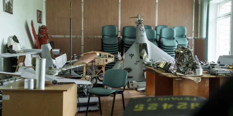 РФ вербує молодих африканок, латинок та азійок на збирання “шахедів”