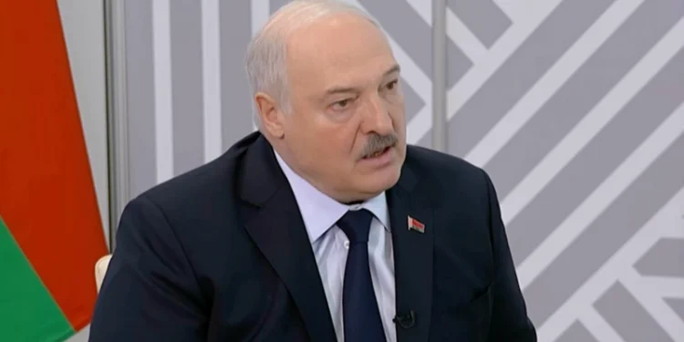Лукашенко заявив ВВС, що не давав Путіну дозволу заходити в Україну з Білорусі – його не питали…
