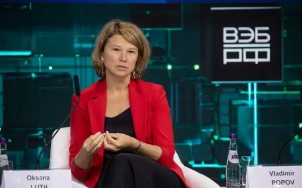 Міністерка в РФ закликала росіян йти до церкви й ставити свічку Іллі, щоб пішов дощ