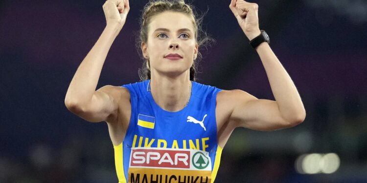 Ярославу Магучіх визнали найкращою легкоатлеткою року в Європі