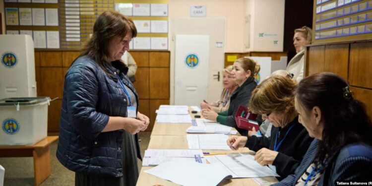 Вибори у Молдові відбулися – із скандалами та звинуваченнями