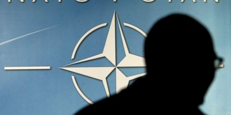Якщо дебати, то Росію першу – в НАТО хочуть визначитись із стратегією щодо Москви