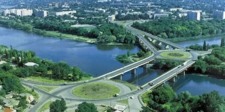 На совкових паростях. Чому Южноукраїнськ не став Гардом, а Первомайськ не стане Орликом