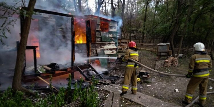 У Миколаєві горіла покинута будівля. Що і де ще