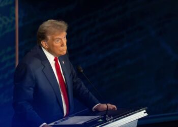 Трамп агресивно проти перевірки фактів, які він наводить, і поставив ультиматум ЗМІ