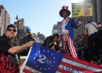 Трамп і його команда на мітингу у Нью-Йорку відзначились расистськими висловлюваннями. Є реакція (ФОТО)