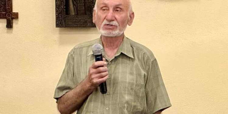 «Квітуча Україна»: у Миколаєві відкрилась виставка майстра-різьбяра Вячеслава Колесниченка (ФОТО)