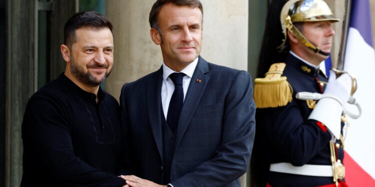 Бригада, підготовлена у Франції, буде в Україні до зими, – Зеленський