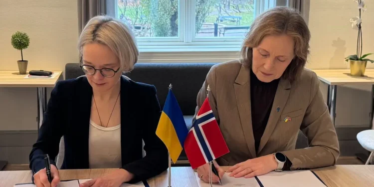Україна і Норвегія підписали безпекову угоду. Що в ній