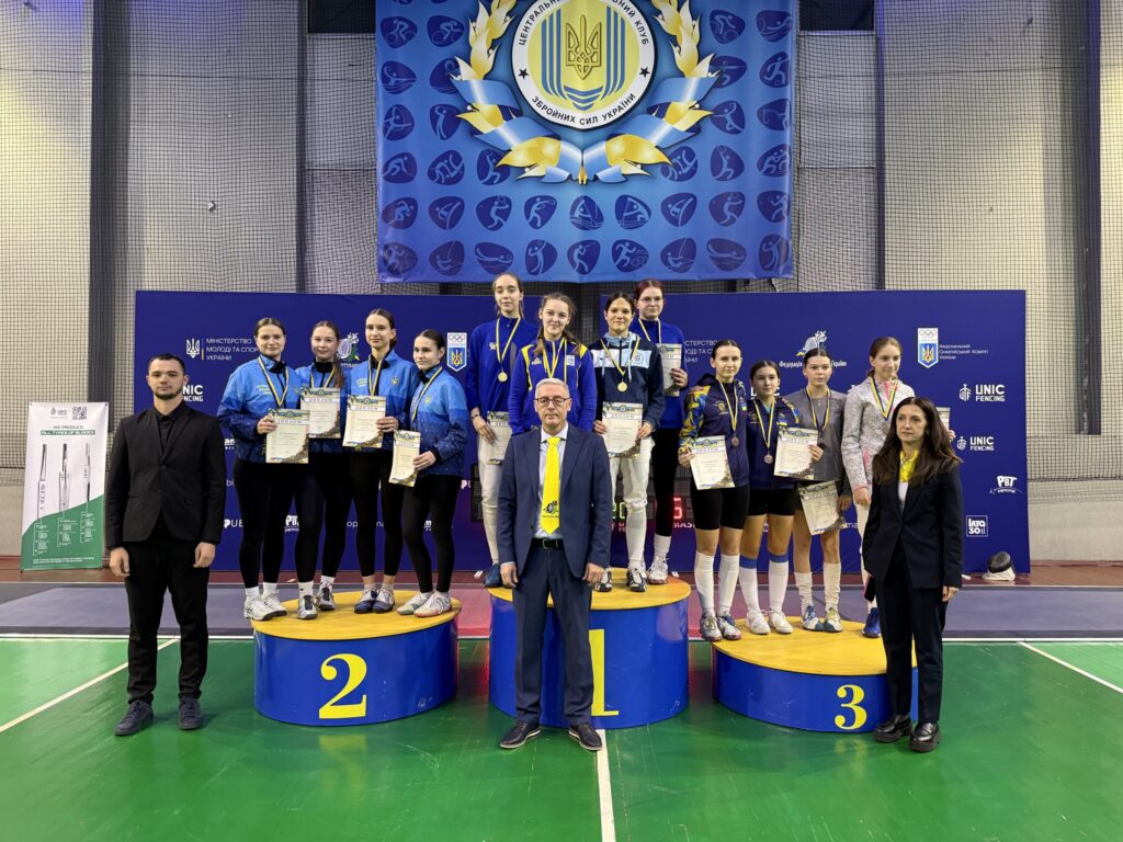 Миколаївські рапіристи здобули нагороди кадетського чемпіонату України (ФОТО) 2