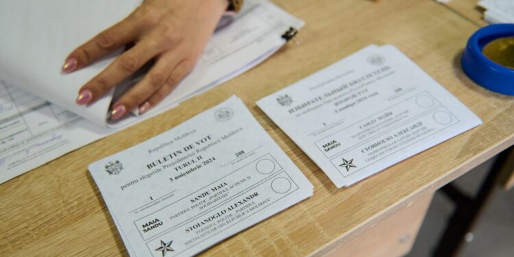 ЦВК Молдови визнала обраним президентом Майю Санду