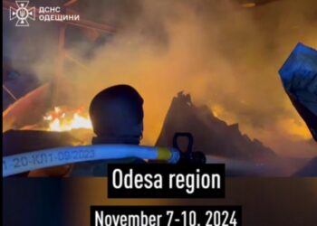 Цього тижня росія атакувала Україну 800 КАР, близько 600 дронами та майже 20 ракетами – Зеленський (ВІДЕО)