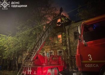 Нічна масована атака росіян на Одесу – одна людина загинула, 10 постраждалих, серед яких дитина (ФОТО)