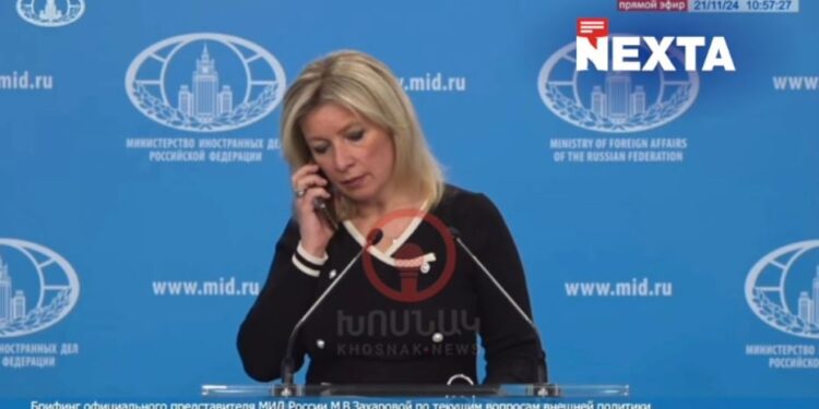 А вже відкрила рота. Захаровій заборонили коментувати удар МБР – мікрофони це “почули” (ВІДЕО)