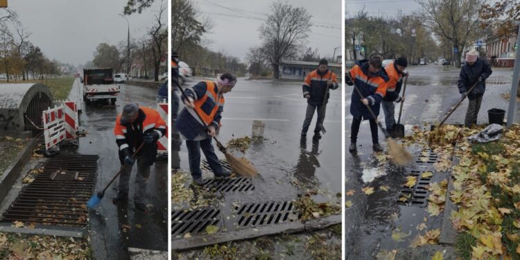 В очікуванні на зливи в Миколаєві – “ЕЛУ автодоріг” чистить “зливовки”