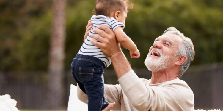 Швеція ввела декретну відпустку для бабусь-дідусів та друзів