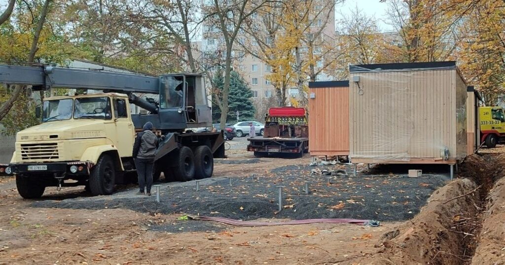 У модульному містечку для ВПО у Південноукраїнську на Миколаївщині встановлено перші чотири будинки (ФОТО) 2