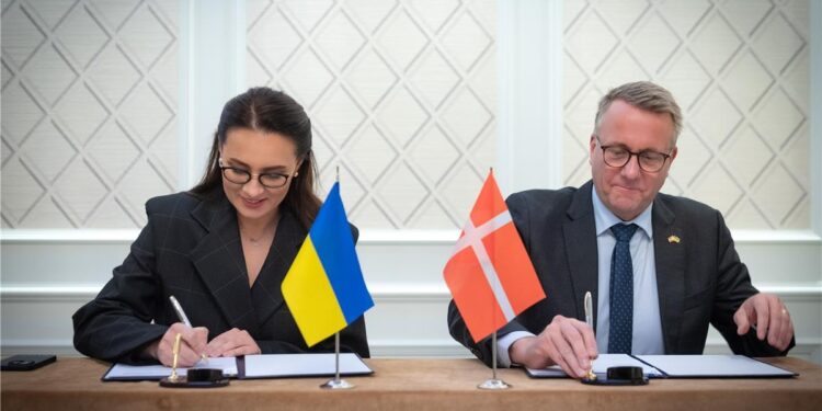 Україна та Данія домовилися про запровадження механізму fast-track для інвестицій