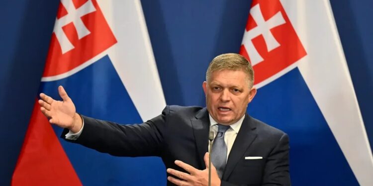 Не несподіванка – Фіцо поїде до москви на 9 травня