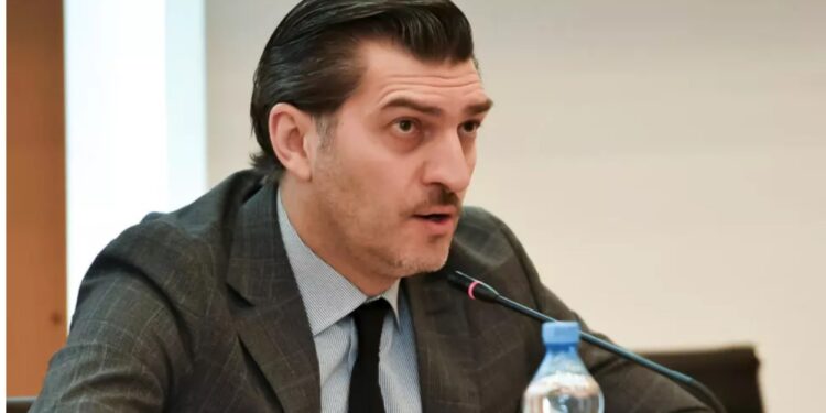 Провладна партія «Грузинська мрія» висунула в президенти колишнього футболіста – що про нього говорять