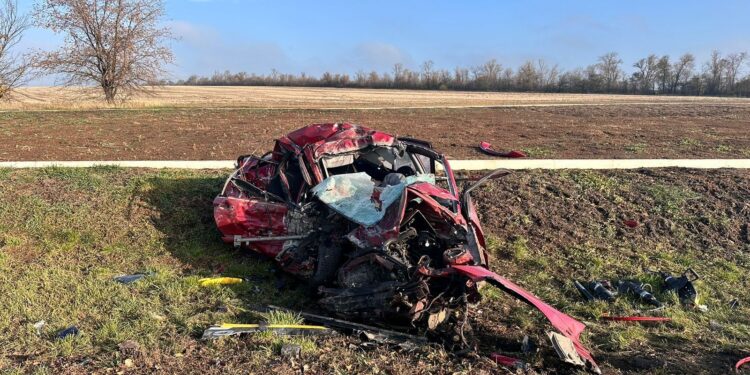 У ДТП з фурою на Миколаївщині загинув водій легковика (ФОТО)
