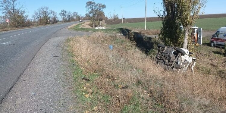 На Миколаївщині в ДТП Вольво з Жигулями постраждали 2 дорослих і 2 дітей (ФОТО)