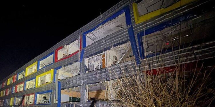 Дронова атака на Одесу – зруйнована школа, є постраждалі (ФОТО)