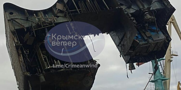 Росіяни почали підіймати з дна “Новочеркаськ”, потоплений у грудні 2023 року