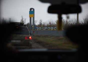 Зеленський відвідав Покровськ та нагородив захисників (ФОТО)