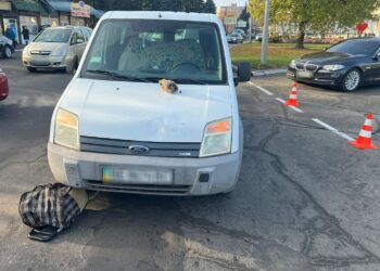 У Первомайську 75-річний водій збив 84-річну пішохідку – жінка померла в кареті «швидкої» (ФОТО)