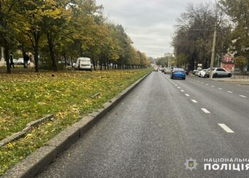 У Миколаєві на проспекті Renault врізався в дерево – водій загинув (ФОТО)