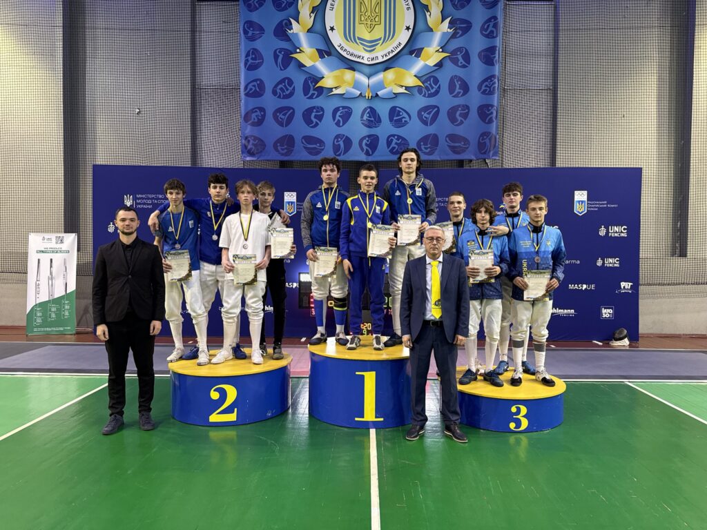 Миколаївські рапіристи здобули нагороди кадетського чемпіонату України (ФОТО) 4