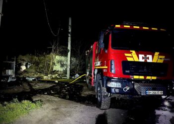 Ворог знову вночі атакував Одесу – там руйнування, пожежі, постраждалі (ФОТО, ВІДЕО)